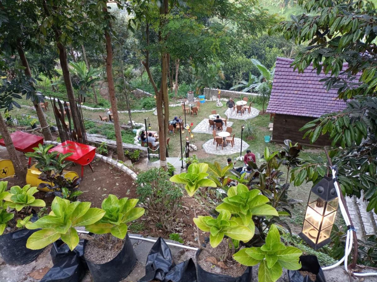 Wisata Jaden Trawas * Mojokerto