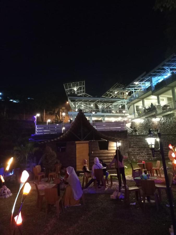 Wisata Jaden Trawas Hotel